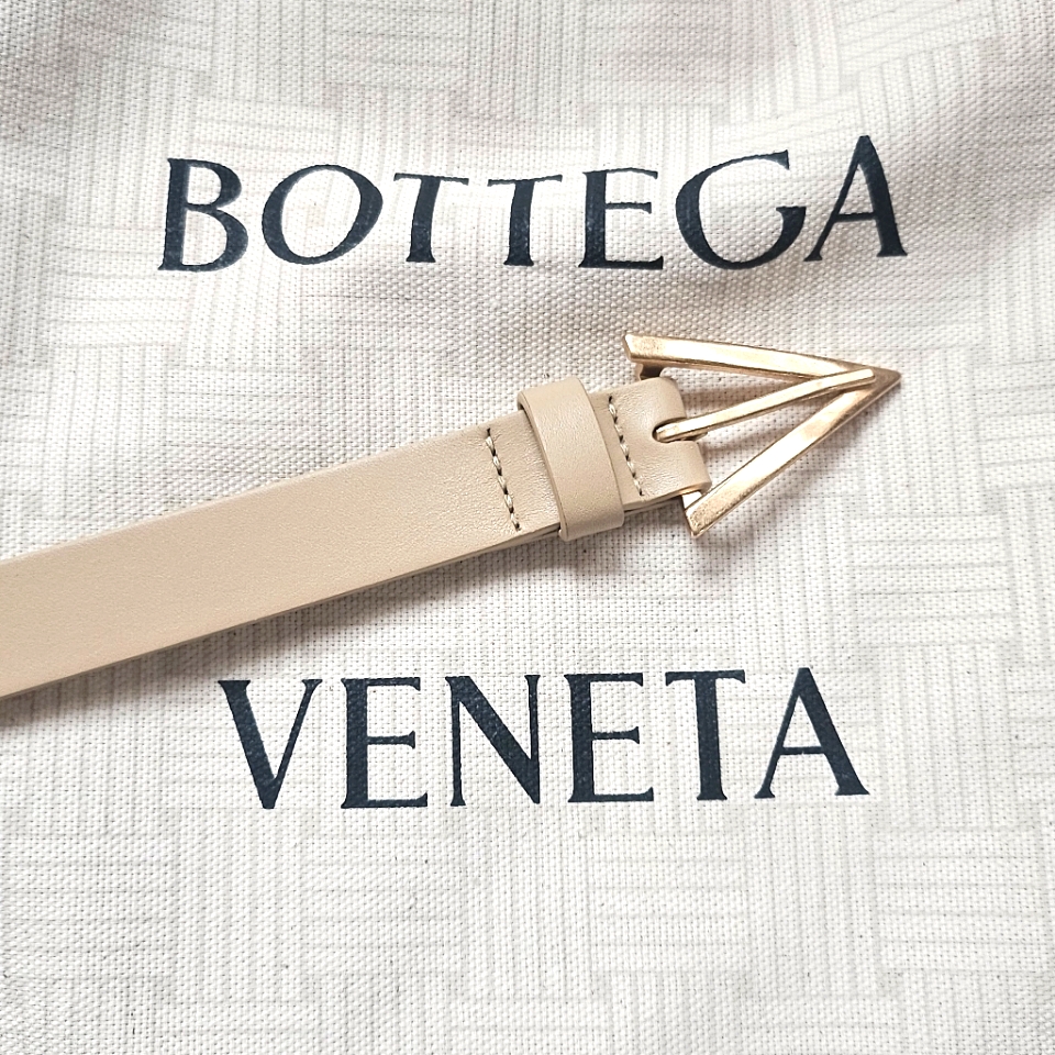 Bottega Veneta Cream Belt With Gold Buckle